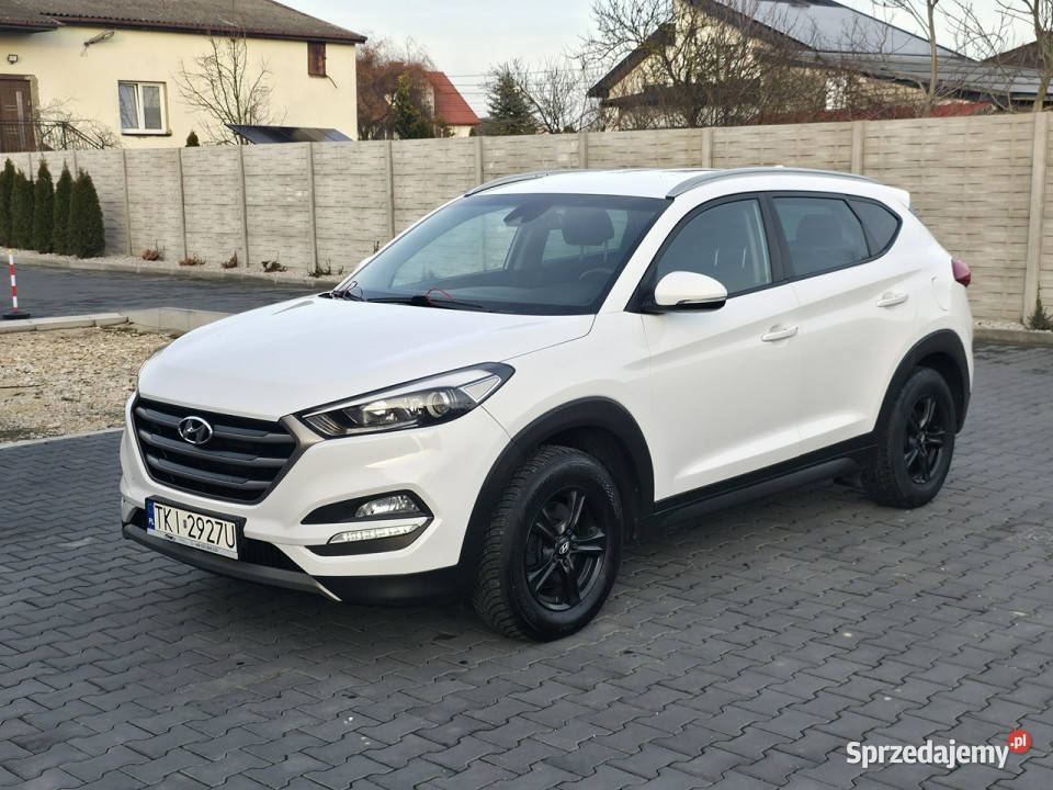 Hyundai Tucson 16 Benzyna Serwisowany Gwarancja przyciemniane szyby Tucson Piekoszów
