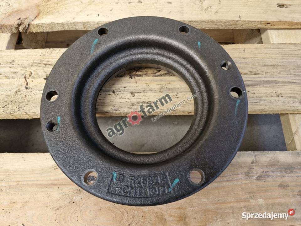 Obudowa łożyska John Deere 5065 5100 dolnośląskie Byków sprzedam