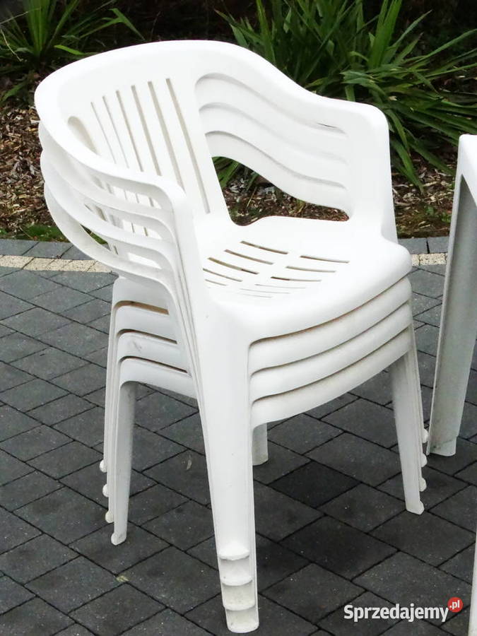 Zestaw mebli ogrodowych stolik cztery krzesła Biłgoraj