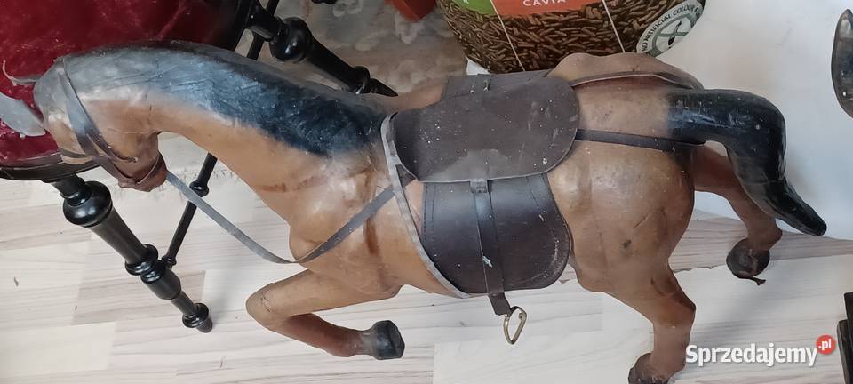 KOŃ ZE SKÓRY CIĘŻKI DAWNE CZASY PRLU JEDNA NOGA brązowy Poznań
