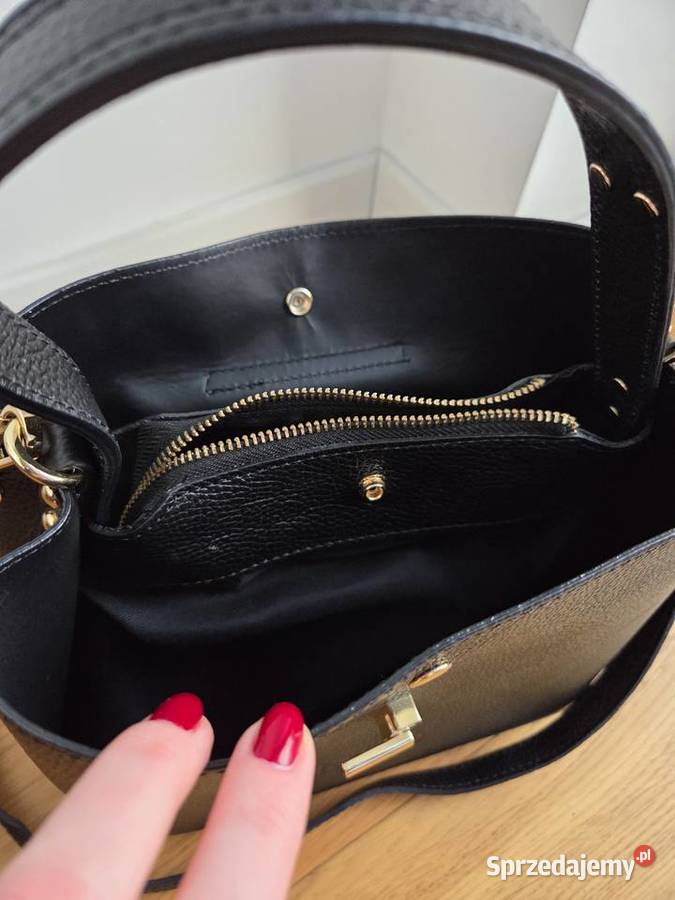 Czarna elegancka torebka z rączką na ramię ze Liszki sprzedam