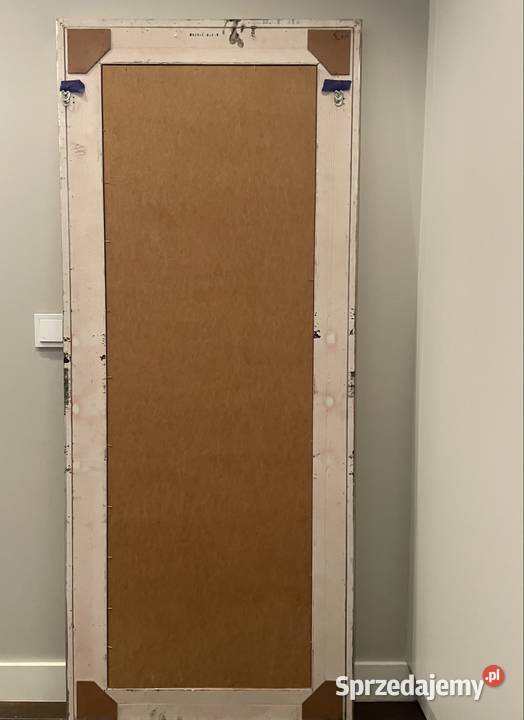 lustro w pięknie zdobiinej solidnej drewnianej Marki