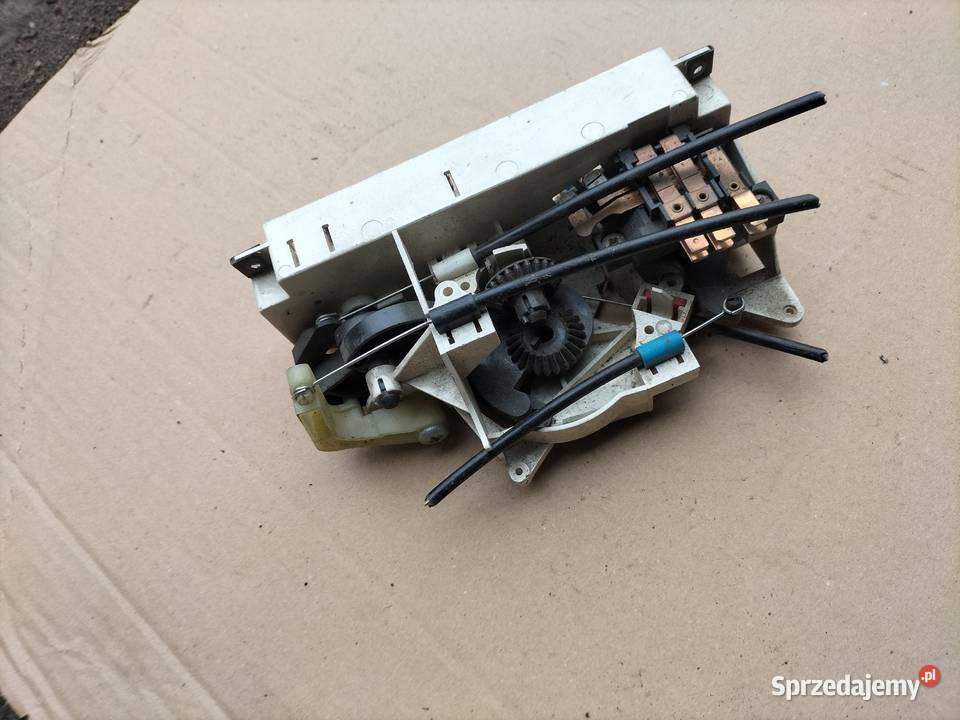 AUDI 80 B3 B4 PANEL NAWIEWU 893819045C osobowe lubelskie