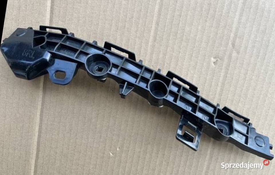 TOYOTA YARIS IV ŚLIZG ZDERZAKA LEWY TYŁ Międzychód