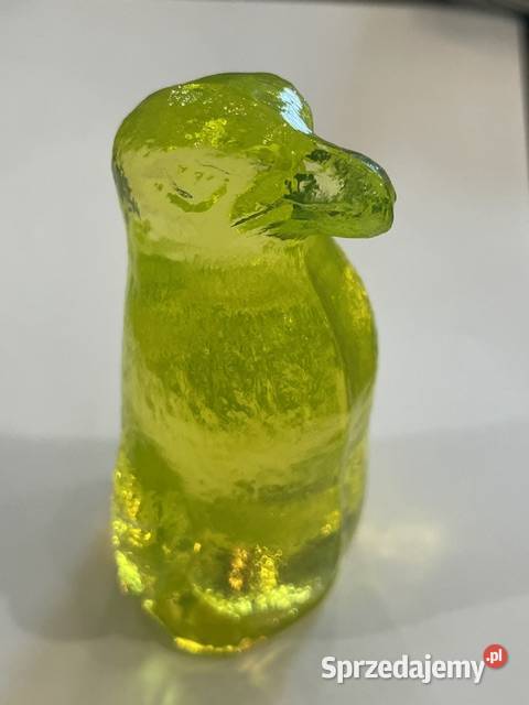 Figurka pingwina ze szkła uranowego Kraków