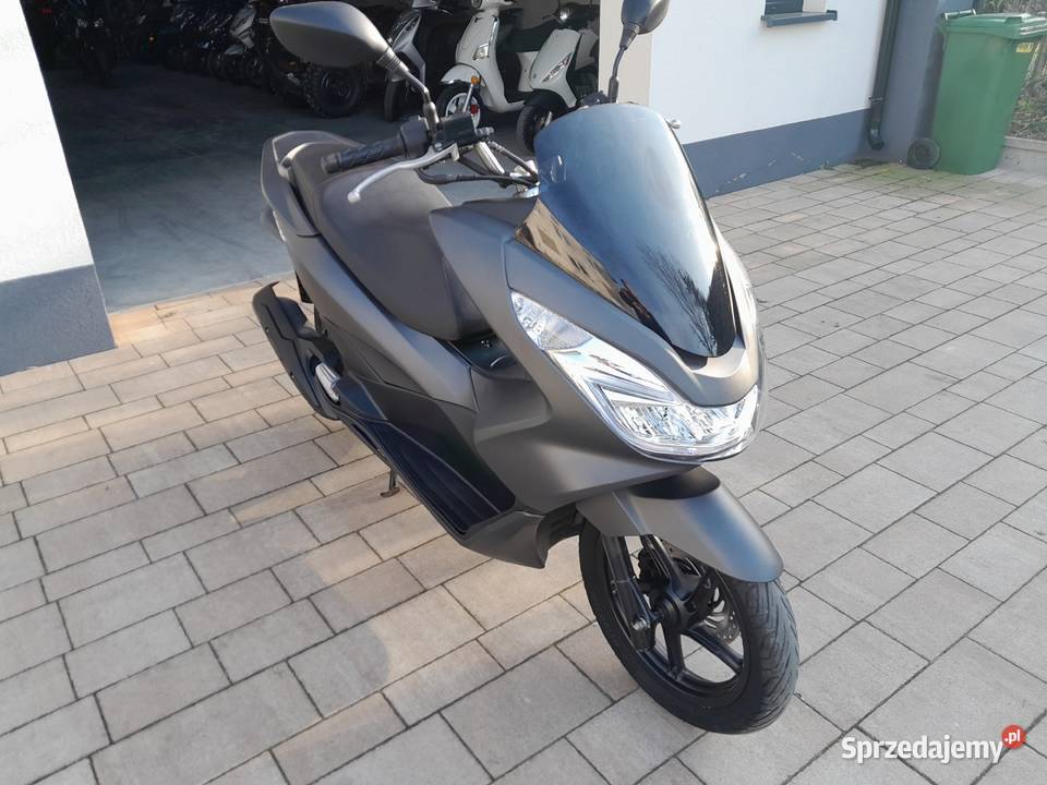 Honda Pcx 125i startstop oświetlenie Led 25000km Bełżyce