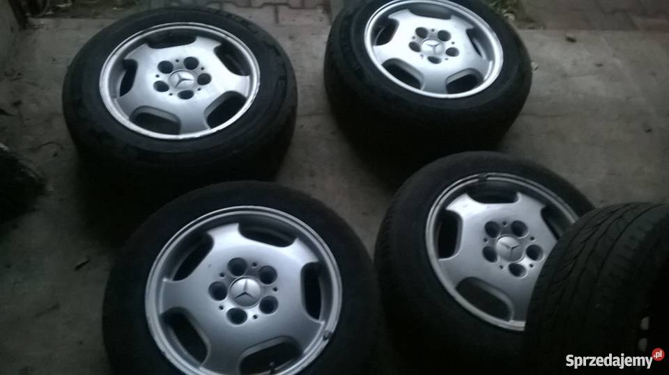 Mercedes W124 25 D Zadbany środek 3 komplety śląskie Leśniaki