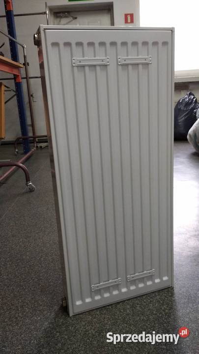 Biały grzejnik Purmo 900x400 podłączenie boczne