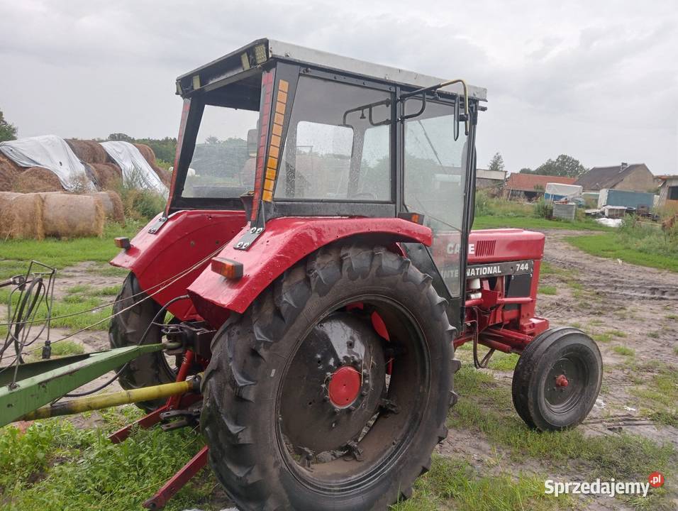 Case international 744 Szamoty