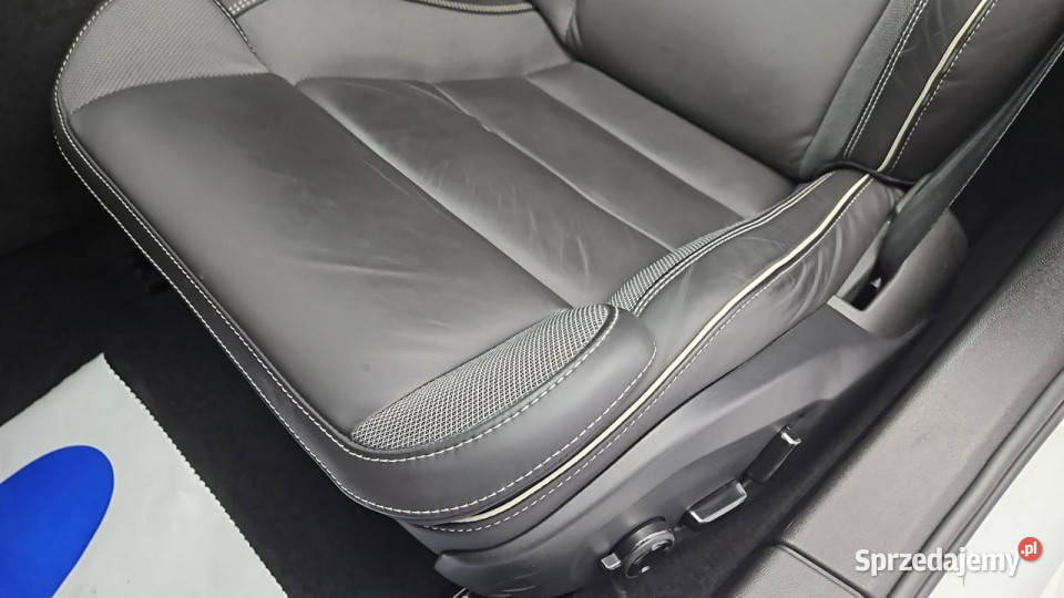 Volvo V60 T8 AWD PlugIn Hybrid RDesign aut Salon światła przeciwmgielne Warszawa
