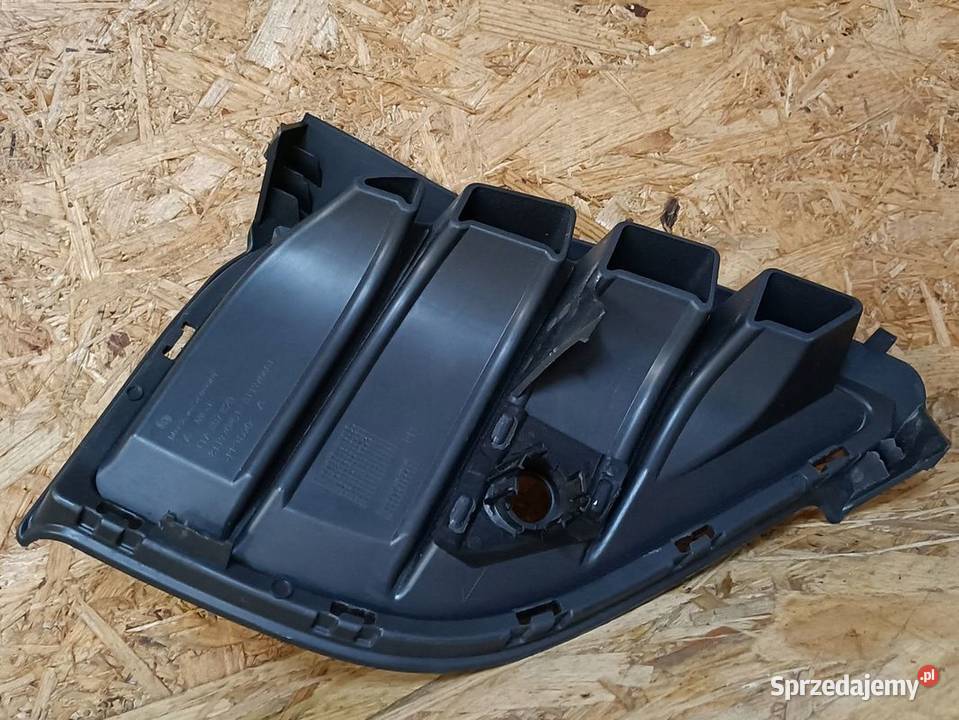 VW ID4 KRATKA ZDERZAKA PRAWY PRZÓD 11A807820 osobowe Pleszew