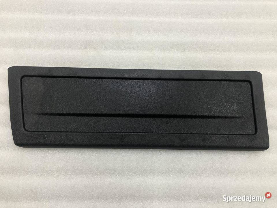 ZAŚLEPKA BOCZKU BAGAŻNIKA VW PASSAT B6 3C9867464 sprzedam