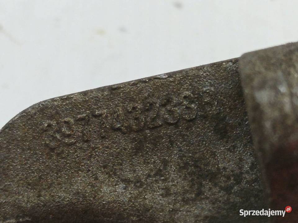 ŁAPA WSPORNIK PÓŁOSI 397743238R Nissan Qashqai