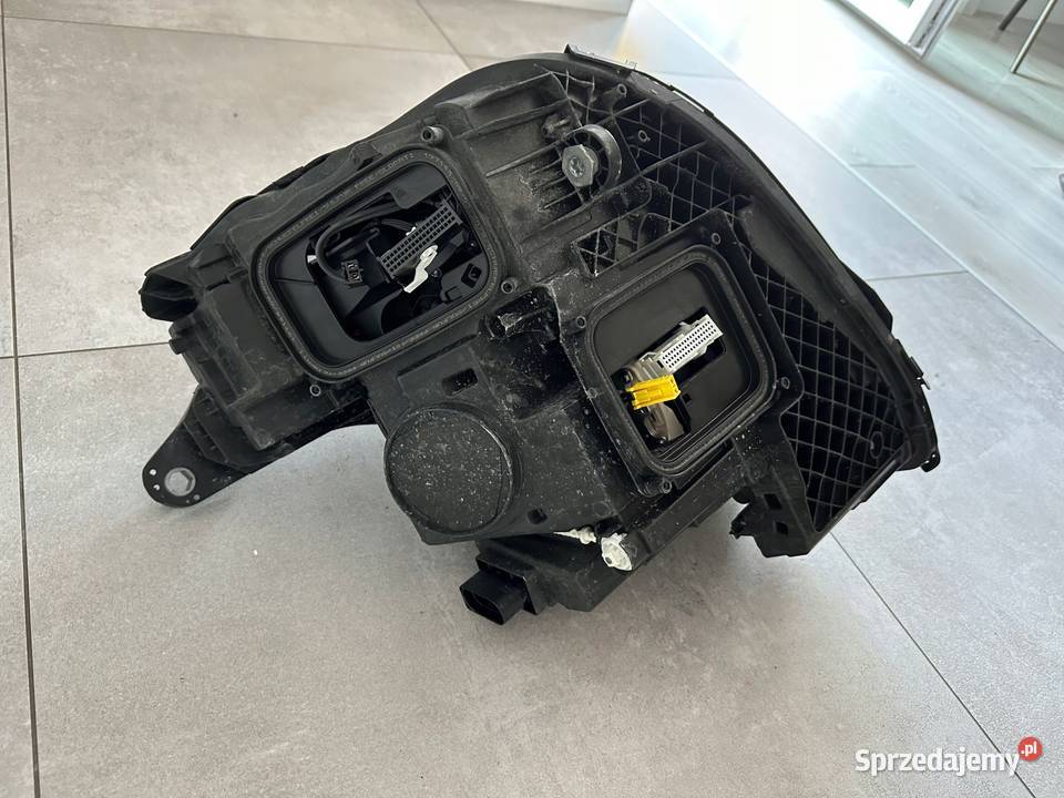 LAMPA PRAWA PRZÓD MERCEDES E KLASA W213 sprzedam