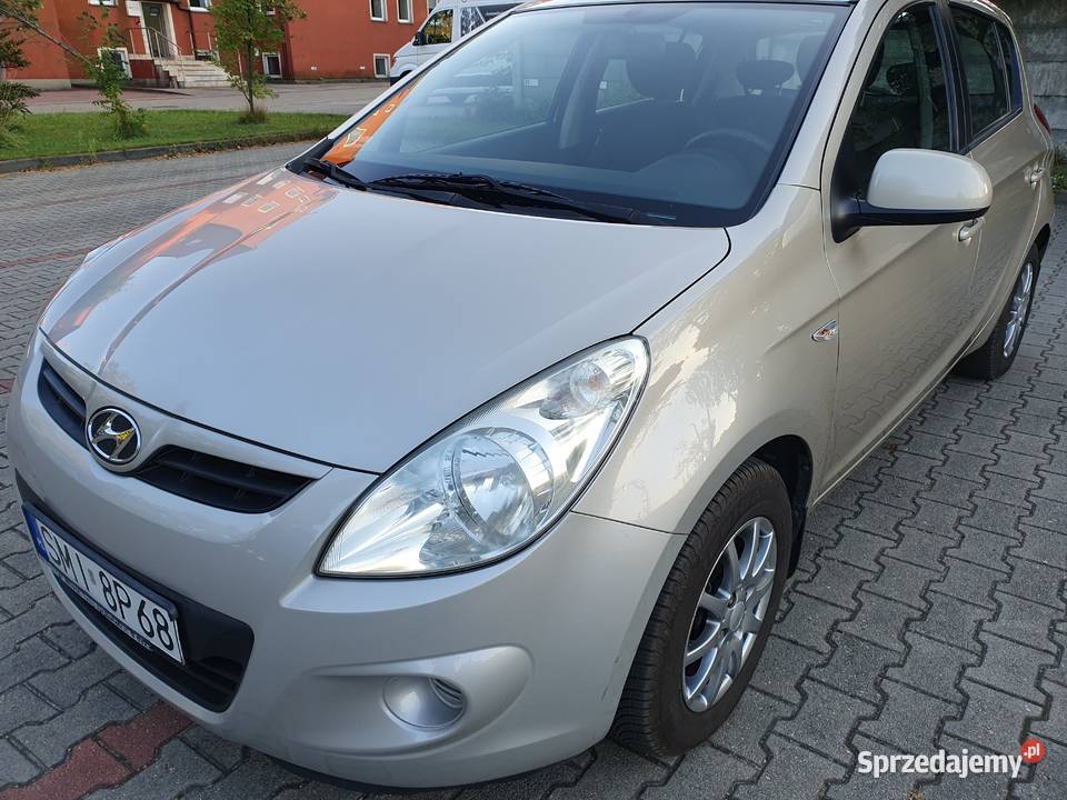 HYUNDAI i20 14 2010 105 Krajowy Stan 100KM śląskie Katowice