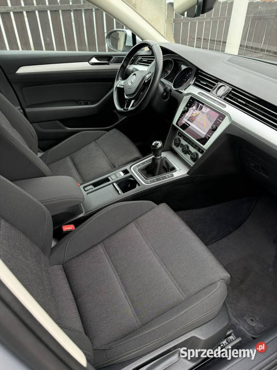 Volkswagen Passat 20 tdi 150 ładny swieżo światła LED Bolesławiec