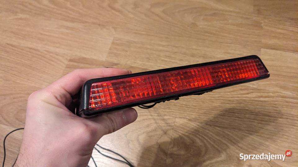 Akcesoryjne światło stop pod spoiler lotkę osobowe Warszawa