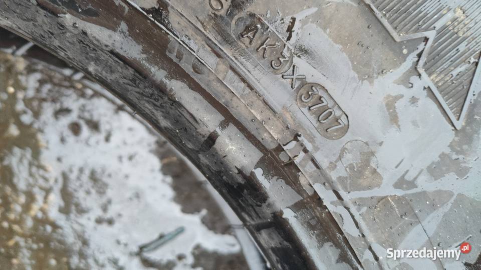 Sprzedam opony Nowe Michelin 22580 R225 Przyczepy rolnicze lubelskie Dzwola