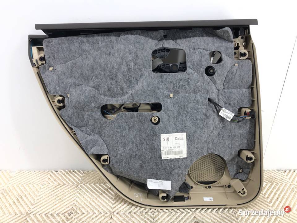 BOCZEK DRZWI PRAWY TYŁ AUDI Q7 4M SUV TAPICERKA podkarpackie