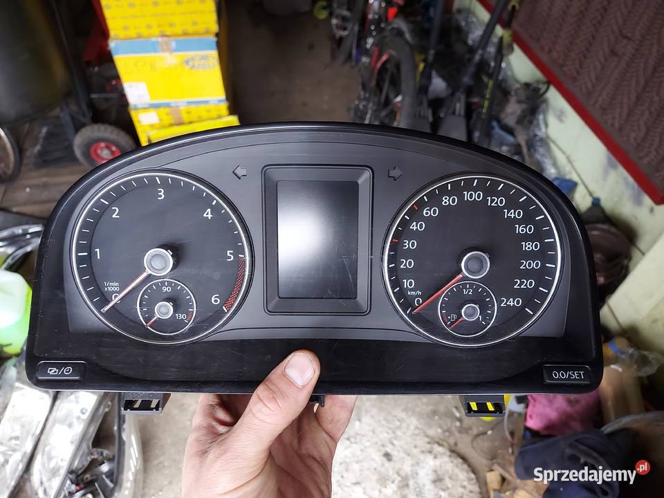Licznik Zegary VW Caddy 4 IV 15 20TDI 2K5920866A Tychy