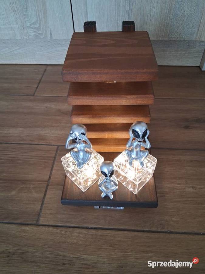 Lampka Dekoracyjna LED Kosmici z Drewna Handmade Gajewniki-Kolonia
