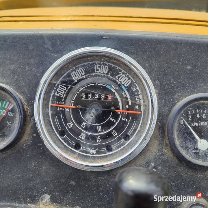 Ursus 1201 Zaczep górny Dys