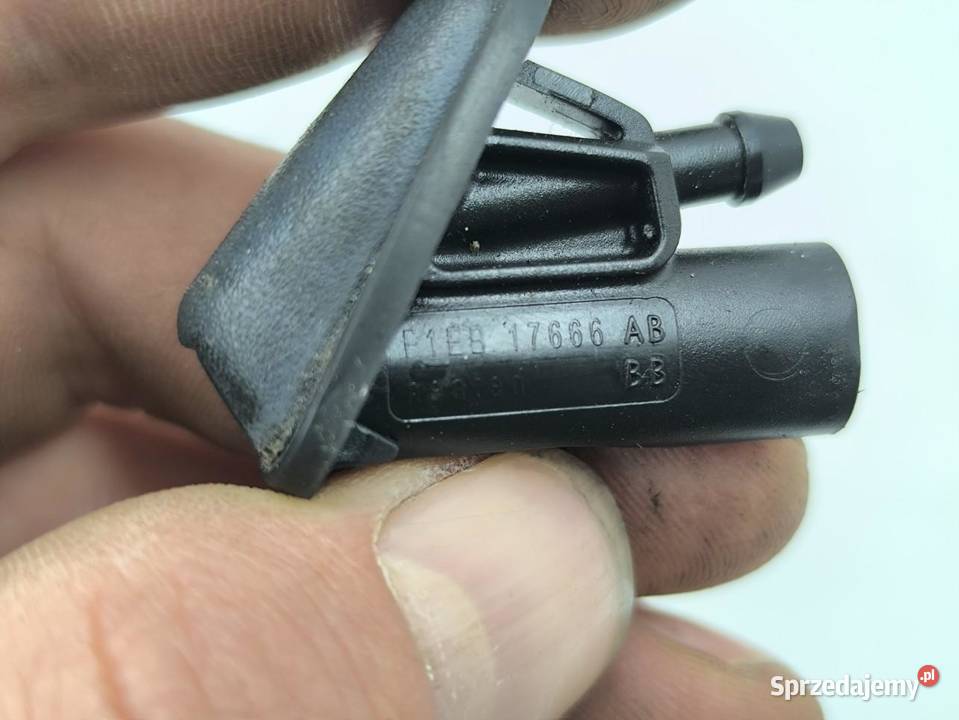 DYSZA SPRYSKIWACZA FORD FOCUS MK3 LIFT 15 TDCI Dysze spryskiwaczy