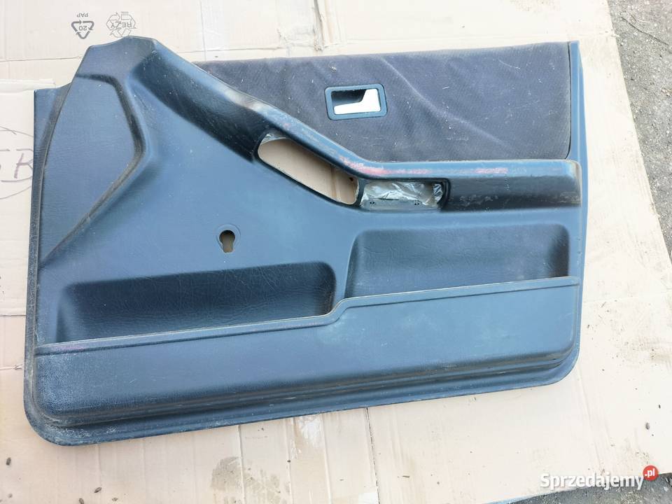 AUDI 80 B3 80B3 BOCZEK DRZWI PRAWY PRZÓD PRZEDNI Kamień-Kolonia