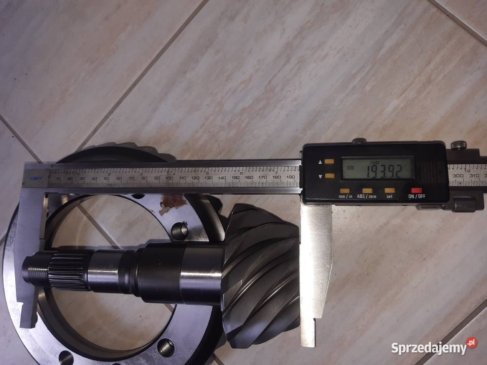 3611 koło talerzowe i wałek atakujący Mercedes Częstochowa