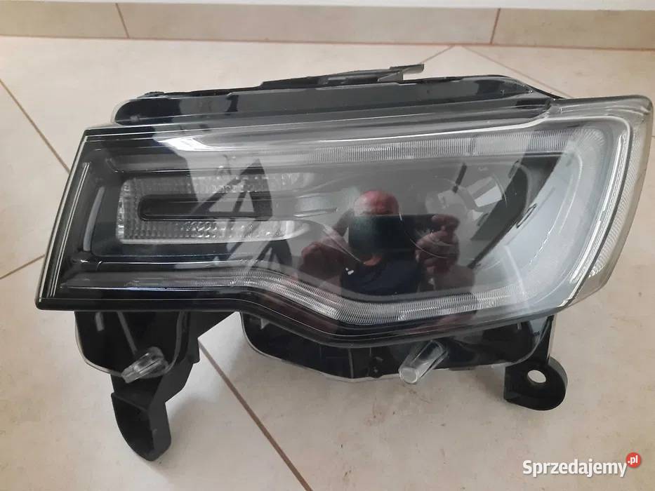 Lampa przód LED Xenon Jeep Grand Cherokee WK2 Oświetlenie mazowieckie Pomiechówek