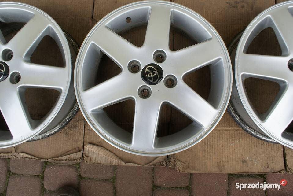 Stalowe 15 4x100 x541 ET39 jNowe Toyota Yaris Dynów sprzedam