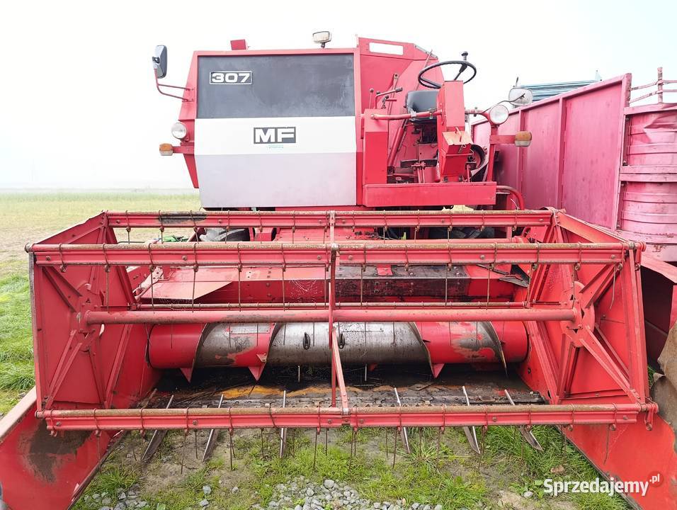 Kombajn zbożowy Massey Ferguson 307