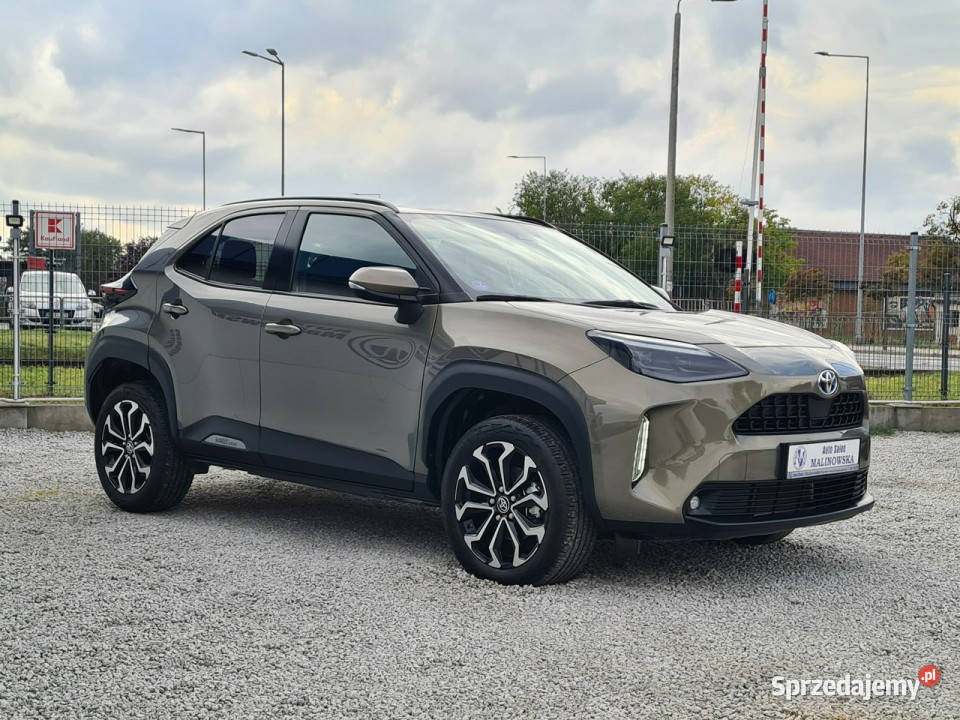 Toyota Yaris Cross HYBRID 24 Navi Kamera Full lakier metallic Wągrowiec sprzedam