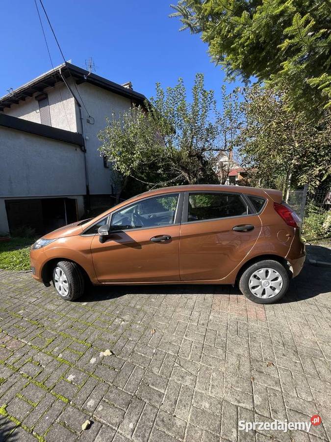 Ford fiesta 125 benzyna rocznik 2015 przebieg Jasienica
