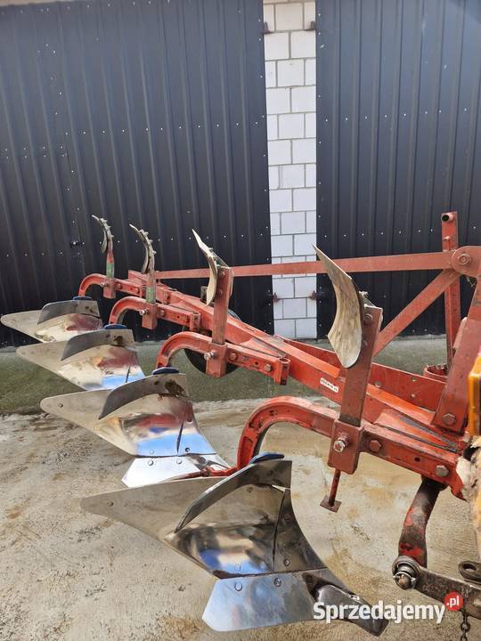 Pług zagonowy massey fergusson 150 4 skibowy Łagów