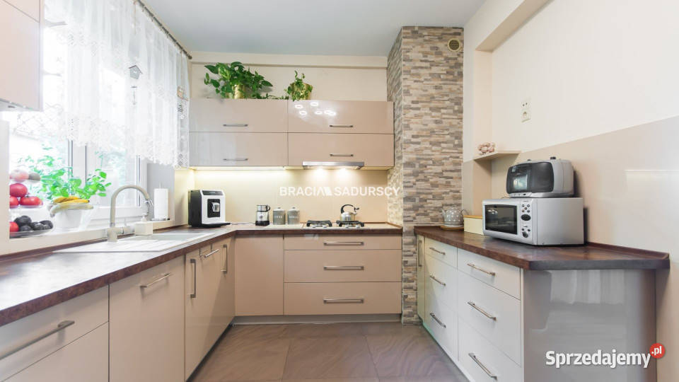 Dom wolnostojący Giebułtów Graniczna 460m2 3 piętra i więcej