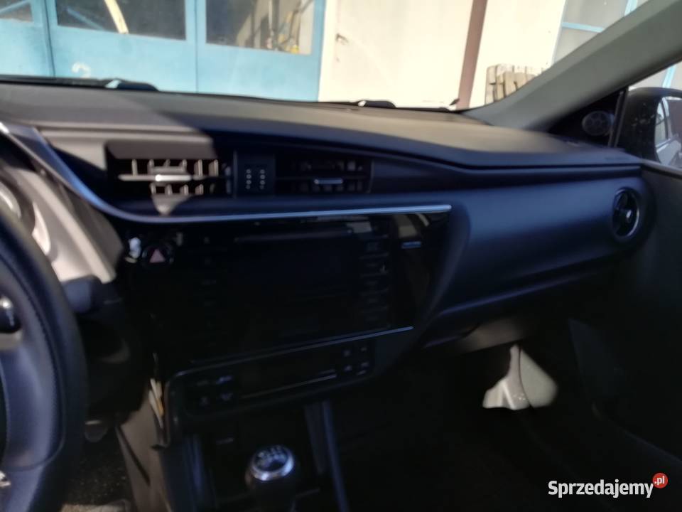 TOYOTA AURIS II LIFT 2017 Warszawa