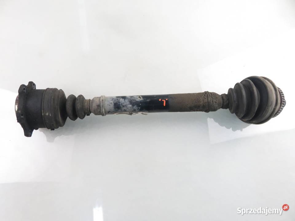 PÓŁOŚ LEWA PRZEDNIA VW PASSAT B5 19 TDI AVG osobowe