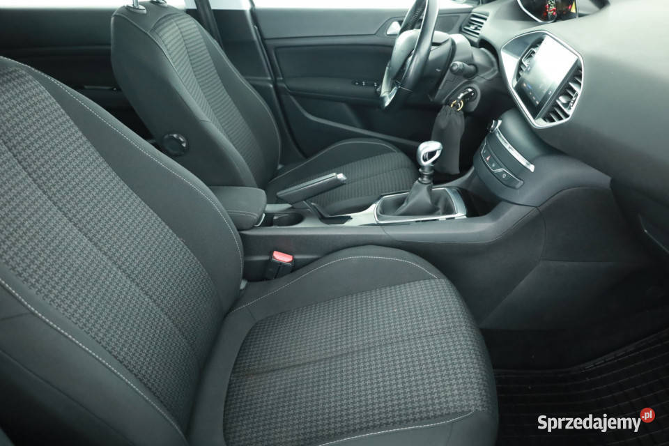 Peugeot 308 15 BlueHDi system Start-Stop Piaseczno