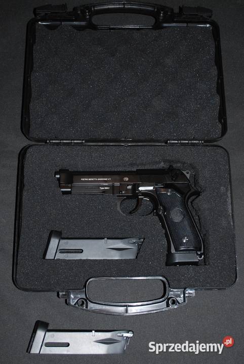 Kolekcja Airsoft 2 pistolety karabinek granaty Sporty strzeleckie i myślistwo Podkowa Leśna