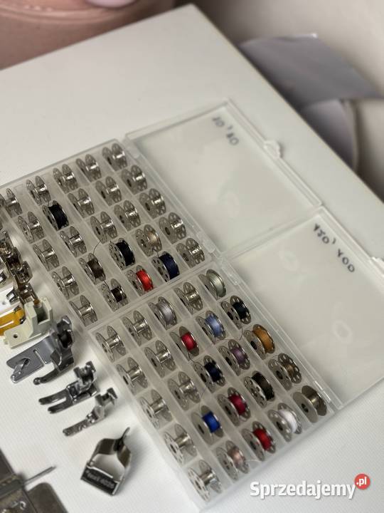 Maszyna do szycia przemysłowa z silnikiem Produkcja Leżajsk