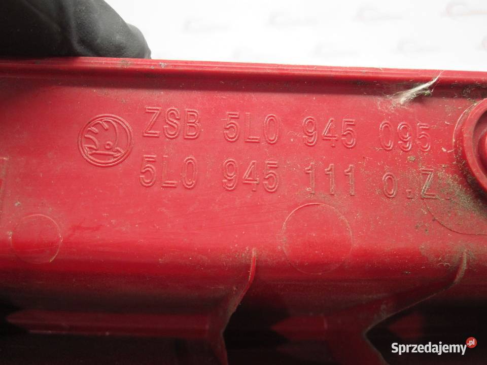 SKODA YETI 12r lampa lewa tył 5L0945095 Motoryzacja Kielce