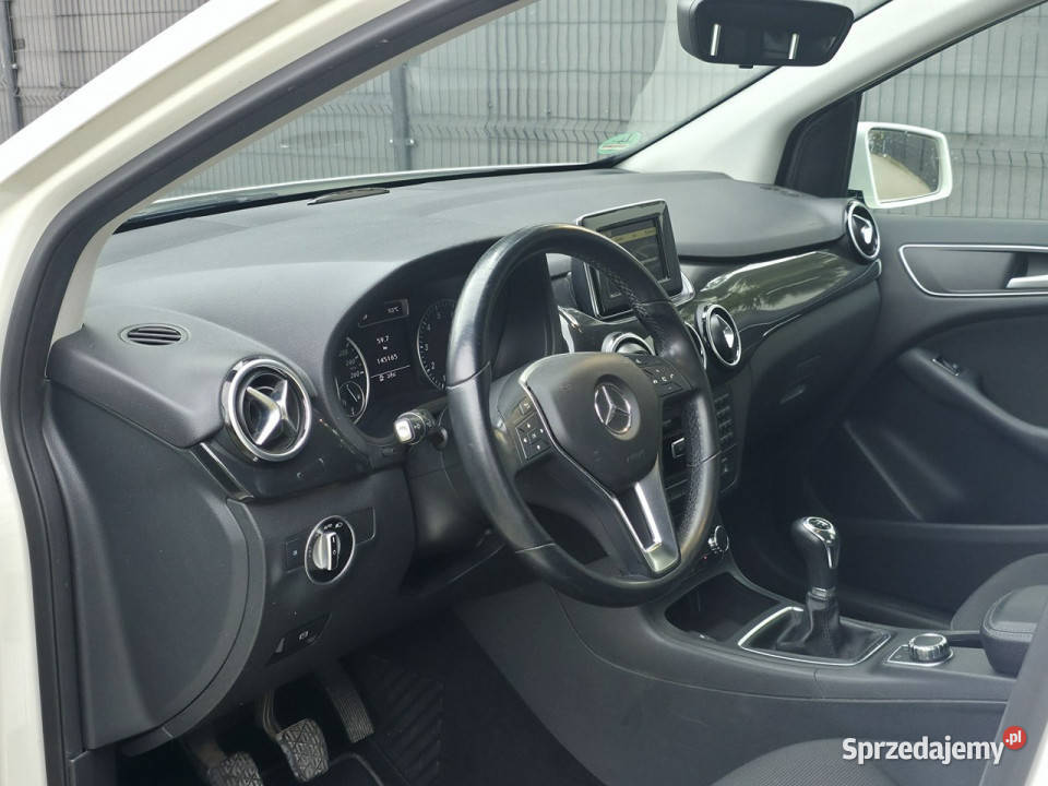 Mercedes B 180 16 Benzyna Serwisowany Gwarancja nawigacja Piekoszów