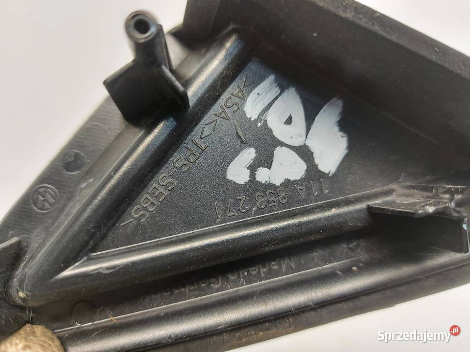 VW ID4 11A 2024r SUV 5D TRÓJKĄT OSŁONA BŁOTNIKA