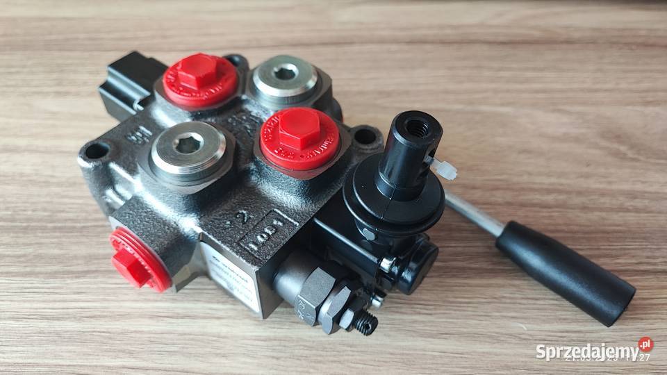 Rozdzielacz z zatrzaskiem P183 184 Bumar Bielsko-Biała