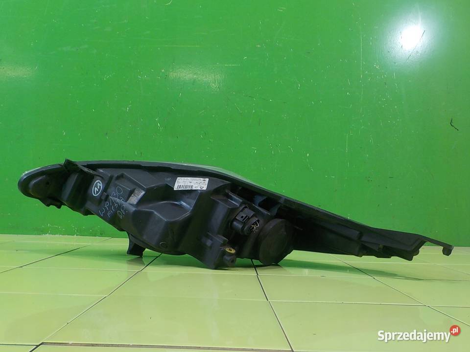 FORD FIESTA MK7 125 B 09r lampa prawy przod Suków
