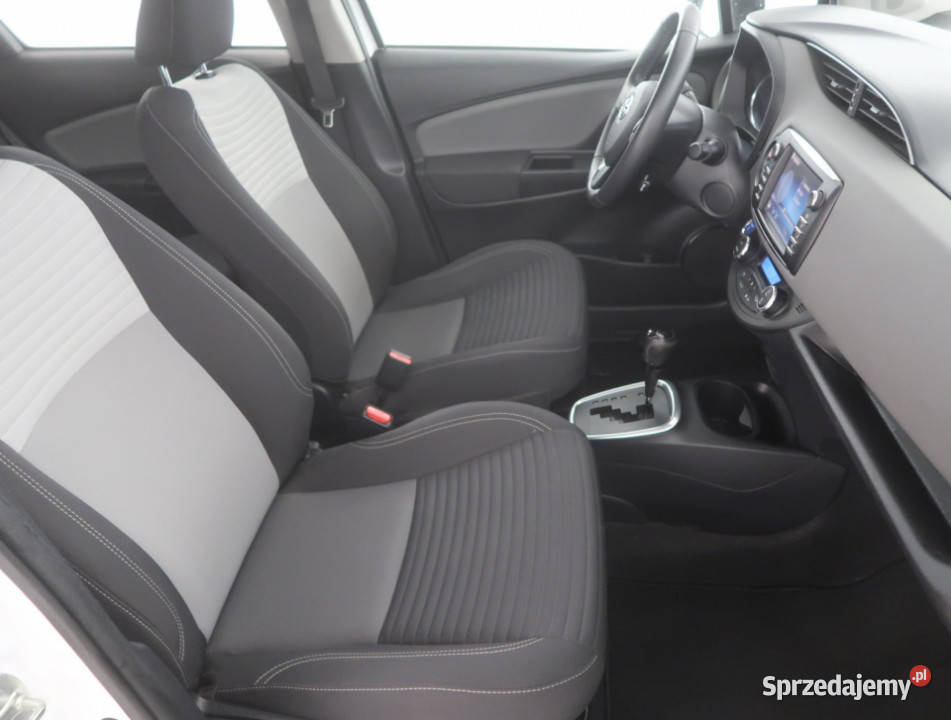 Toyota Yaris 15 Hybrid Bielany Wrocławskie sprzedam