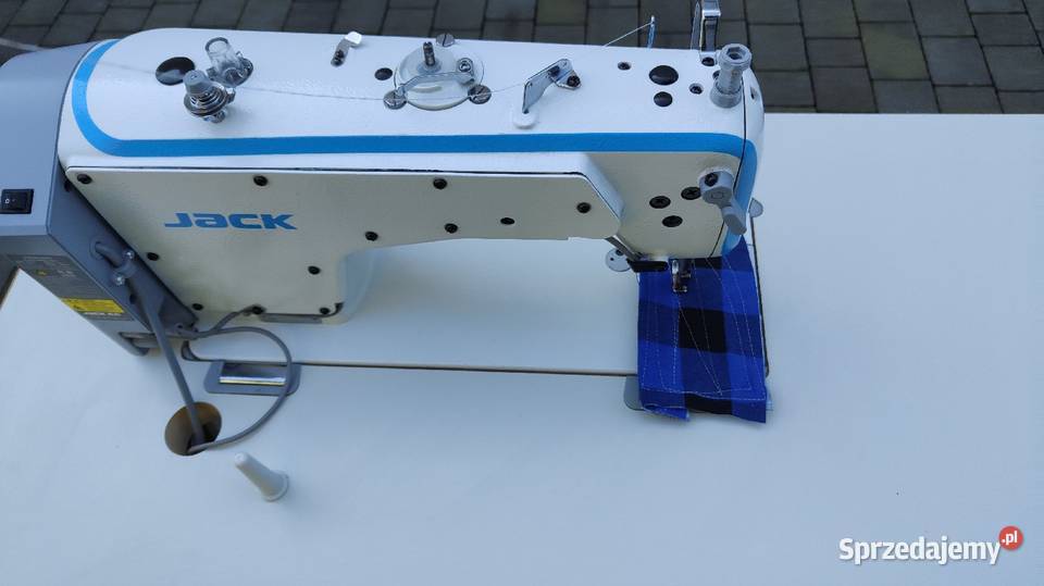 Maszyna krawiecka stebnówka Jack F4 Produkcja