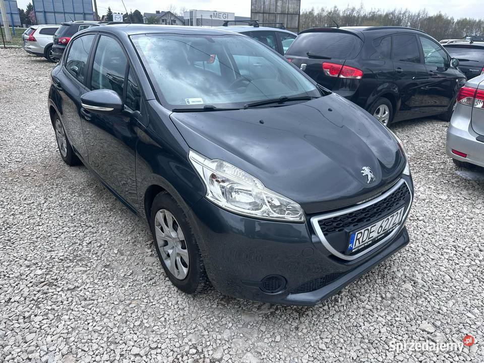 Peugeot 208 Salon Polska światła przeciwmgielne Peugeot Ładna