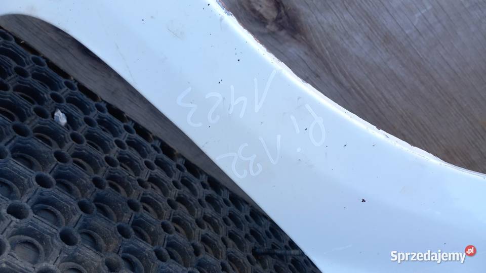 FIAT GRANDE PUNTO BŁOTNIK PRZÓD LEWY 296 Zbierkowo